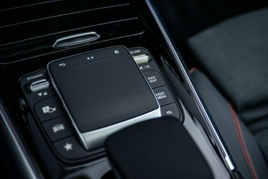 Mercedes-Benz GLA 250 e AMG Panorama Carbon Distronic Memory Magno