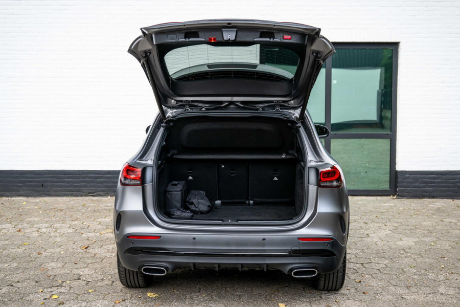 Mercedes-Benz GLA 250 e AMG Panorama Carbon Distronic Memory Magno
