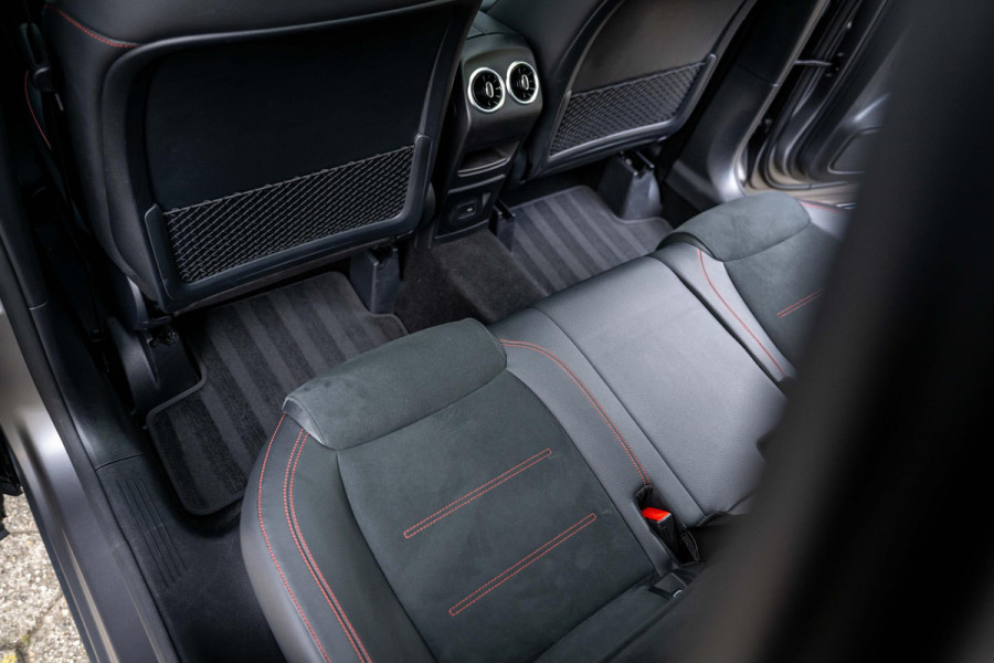 Mercedes-Benz GLA 250 e AMG Panorama Carbon Distronic Memory Magno