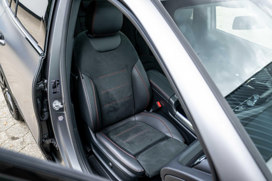 Mercedes-Benz GLA 250 e AMG Panorama Carbon Distronic Memory Magno