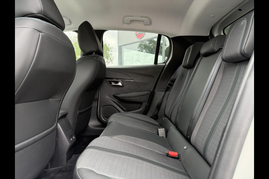 Peugeot e-208 EV Allure 50 kWh Aut. | Navi | Camera | CarPlay |