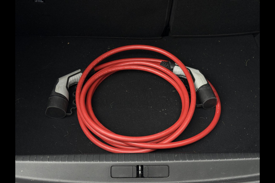 Peugeot e-208 EV Allure 50 kWh Aut. | Navi | Camera | CarPlay |