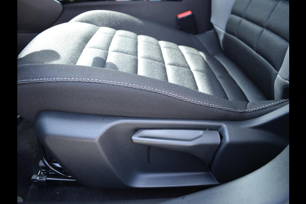 Citroën C4 1.2 Hybrid 145pk Collection CAMERA MET SENSOREN | NAVI & CARPLAY | E.C.C. | STOELVERWARMING | UIT VOORRAAD LEVERBAAR