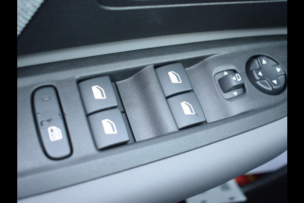 Citroën C4 1.2 Hybrid 145pk Collection CAMERA MET SENSOREN | NAVI & CARPLAY | E.C.C. | STOELVERWARMING | UIT VOORRAAD LEVERBAAR