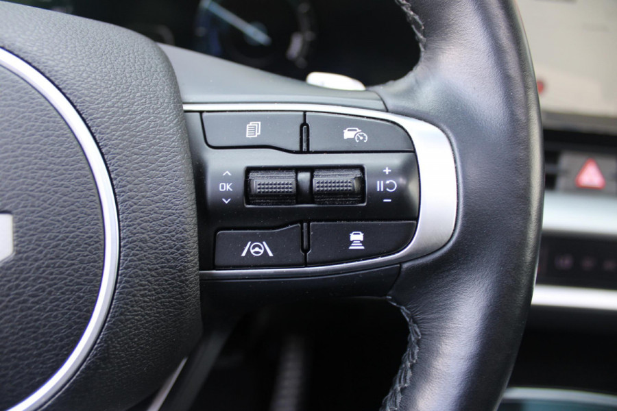 Kia Sportage 1.6 T-GDi Plug-in Hybrid AWD GT-Line | PANORAMISCH SCHUIF / KANTELDAK | 360° CAMERA | 19"GT-LINE VELGEN | ZWARTE HEMELBEKLEDING | MATRIX LED KOPLAMPEN | INTELLIGENT KOPLAMPSYSTEEM (FLS)| TRIPLE ZONE CLIMATE CONTROL | LEDERENBEKLEDING | STOEL VERWARMING/ VENTILATIE | STUUR VERWARMING | ACHTERBANK VERWARMING |  DODEHOEKASSITENTIE (BCA)|