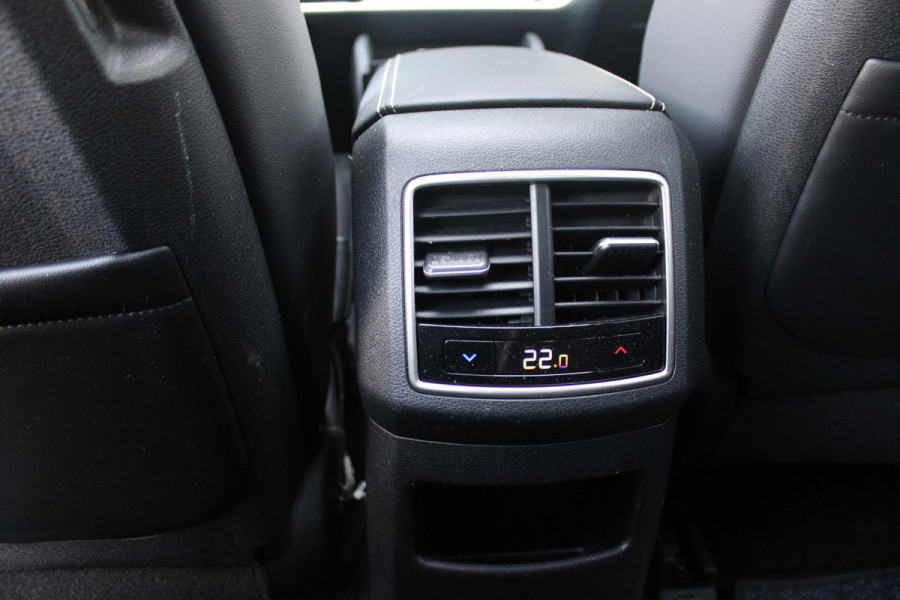 Kia Sportage 1.6 T-GDi Plug-in Hybrid AWD GT-Line | PANORAMISCH SCHUIF / KANTELDAK | 360° CAMERA | 19"GT-LINE VELGEN | ZWARTE HEMELBEKLEDING | MATRIX LED KOPLAMPEN | INTELLIGENT KOPLAMPSYSTEEM (FLS)| TRIPLE ZONE CLIMATE CONTROL | LEDERENBEKLEDING | STOEL VERWARMING/ VENTILATIE | STUUR VERWARMING | ACHTERBANK VERWARMING |  DODEHOEKASSITENTIE (BCA)|