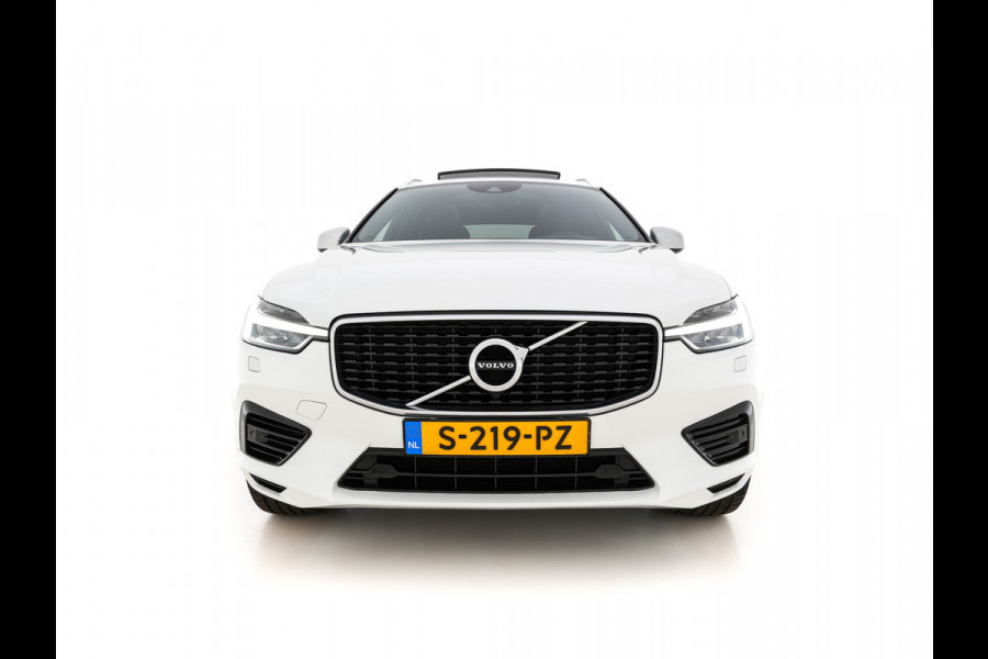 Volvo XC60 2.0 T8 Twin Engine AWD R-Design Aut. *PANO | LEATHER-MICROFIBRE | FULL-LED | BLIS | SPORTSEATS | DIGI-COCKPIT | CAMERA | NAVI-FULLMAP | LANE-ASSIST | TOWBAR | PRIVACY-GLASS | 20''ALU*