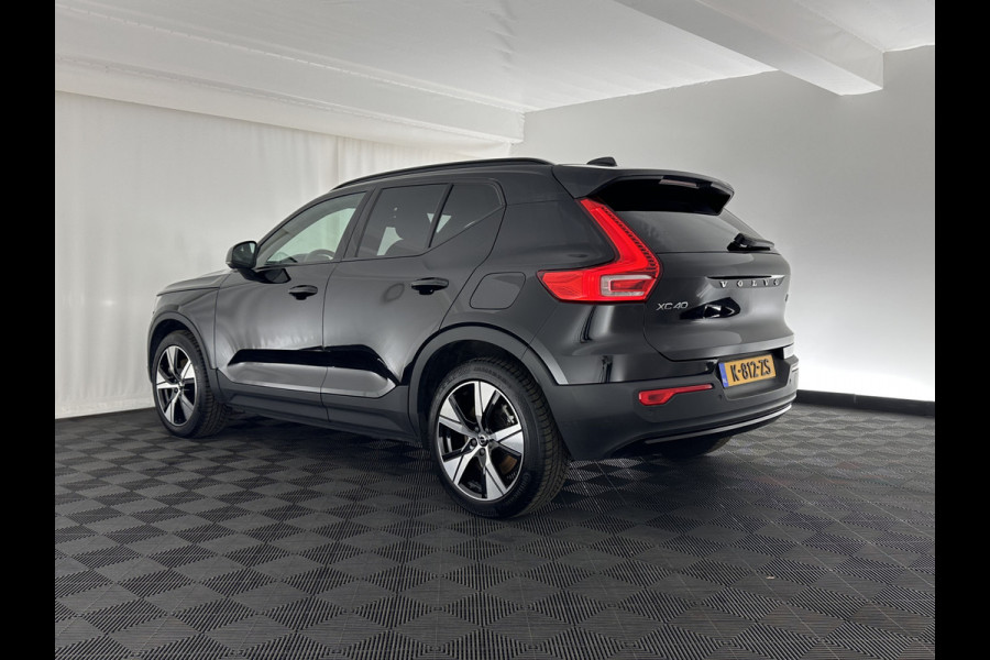 Volvo XC40 Recharge P8 AWD R-Design [ 3-Fase ] (INCL-BTW) *HEATPUMP | LEATHER-ALCANTARA | DIGI-COCKPIT | FULL-LED | PREMIUM-AUDIO | TOP-VIEW | CARPLAY | NAVI-FULLMAP | ECC | PDC | HEATED-SPORTSEATS | BLIS | PRIVACY-GLASS | 19''ALU *