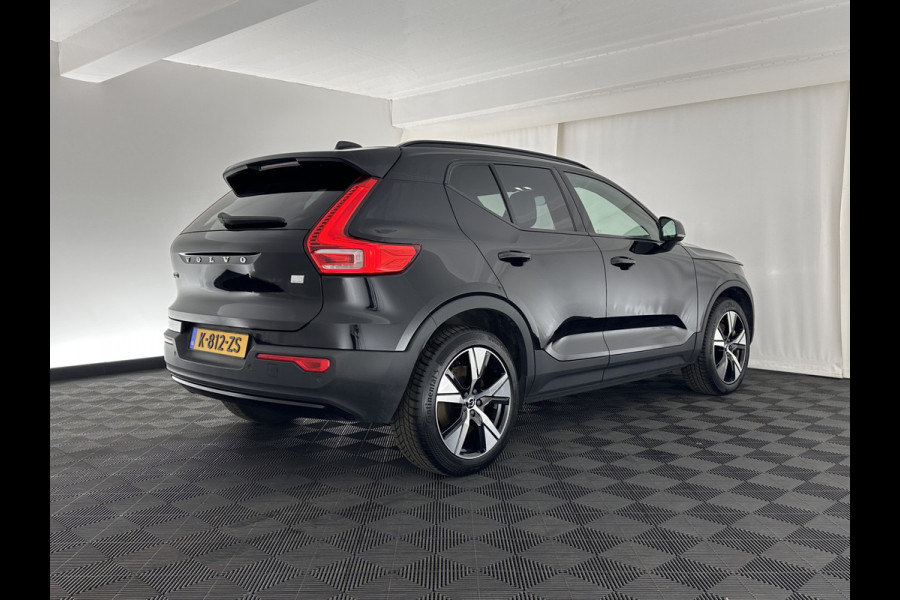 Volvo XC40 Recharge P8 AWD R-Design [ 3-Fase ] (INCL-BTW) *HEATPUMP | LEATHER-ALCANTARA | DIGI-COCKPIT | FULL-LED | PREMIUM-AUDIO | TOP-VIEW | CARPLAY | NAVI-FULLMAP | ECC | PDC | HEATED-SPORTSEATS | BLIS | PRIVACY-GLASS | 19''ALU *