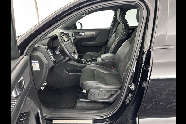 Volvo XC40 Recharge P8 AWD R-Design [ 3-Fase ] (INCL-BTW) *HEATPUMP | LEATHER-ALCANTARA | DIGI-COCKPIT | FULL-LED | PREMIUM-AUDIO | TOP-VIEW | CARPLAY | NAVI-FULLMAP | ECC | PDC | HEATED-SPORTSEATS | BLIS | PRIVACY-GLASS | 19''ALU *