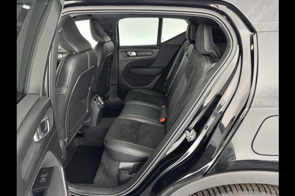 Volvo XC40 Recharge P8 AWD R-Design [ 3-Fase ] (INCL-BTW) *HEATPUMP | LEATHER-ALCANTARA | DIGI-COCKPIT | FULL-LED | PREMIUM-AUDIO | TOP-VIEW | CARPLAY | NAVI-FULLMAP | ECC | PDC | HEATED-SPORTSEATS | BLIS | PRIVACY-GLASS | 19''ALU *