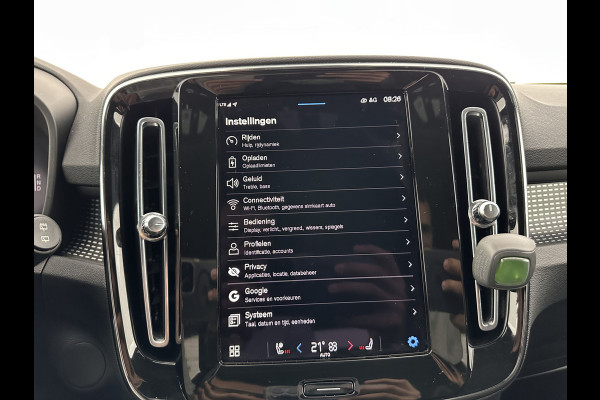 Volvo XC40 Recharge P8 AWD R-Design [ 3-Fase ] (INCL-BTW) *HEATPUMP | LEATHER-ALCANTARA | DIGI-COCKPIT | FULL-LED | PREMIUM-AUDIO | TOP-VIEW | CARPLAY | NAVI-FULLMAP | ECC | PDC | HEATED-SPORTSEATS | BLIS | PRIVACY-GLASS | 19''ALU *