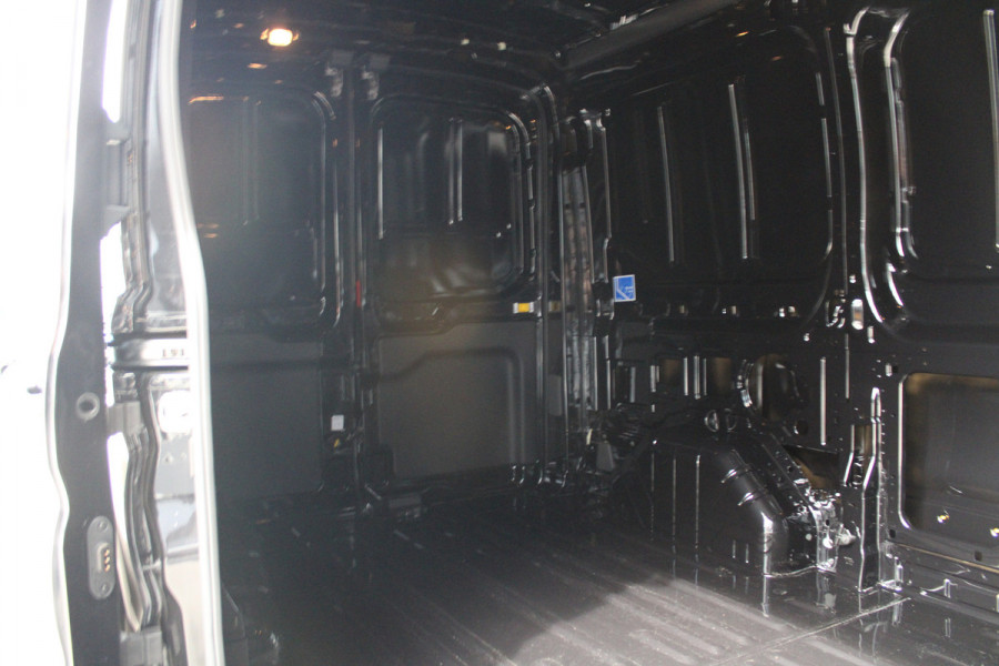 Ford Transit 350 2.0 TDCI L2H2 Limited 165pk - Adaptive Cruise - Xenon - Navi - Blind Spot - 360 camera - Rijklaar
