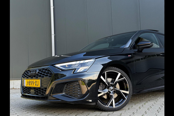 Audi A3 Sportback 35TFSI 150PK S-LINE PANORAMADAK STOELVERWARMING NAP NEDERLANDSE AUTO RS ZETELS NIEUWE MODEL