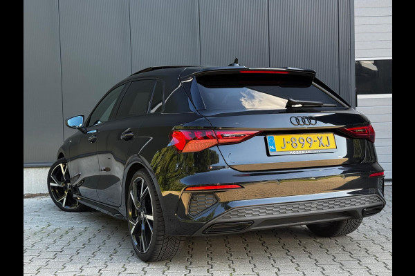 Audi A3 Sportback 35TFSI 150PK S-LINE PANORAMADAK STOELVERWARMING NAP NEDERLANDSE AUTO RS ZETELS NIEUWE MODEL