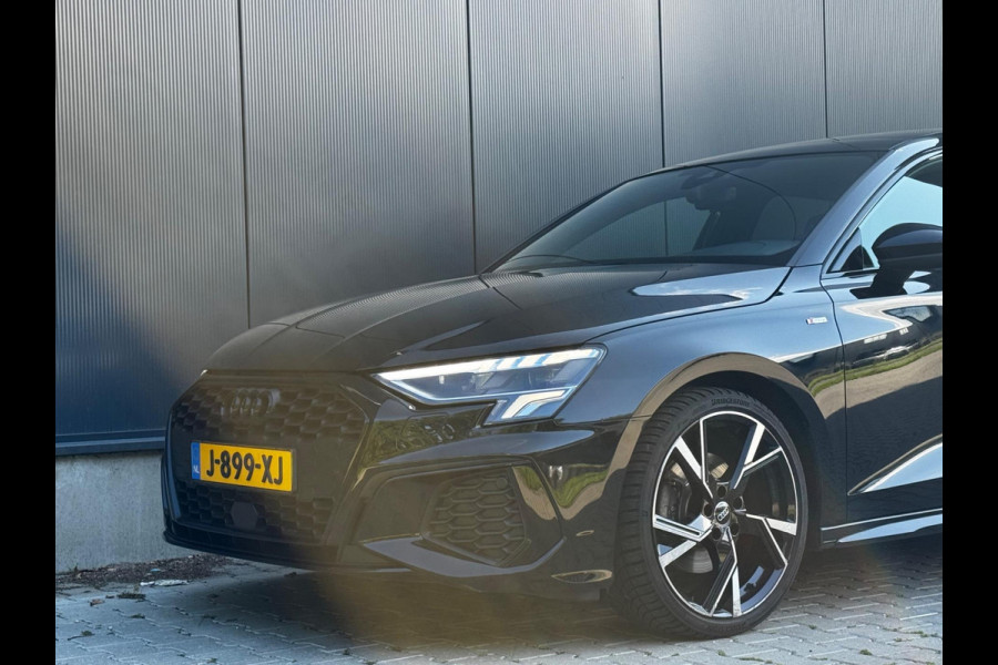 Audi A3 Sportback 35TFSI 150PK S-LINE PANORAMADAK STOELVERWARMING NAP NEDERLANDSE AUTO RS ZETELS NIEUWE MODEL