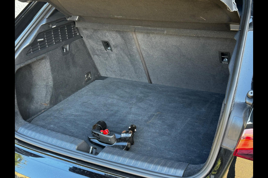 Audi A3 Sportback 35TFSI 150PK S-LINE PANORAMADAK STOELVERWARMING NAP NEDERLANDSE AUTO RS ZETELS NIEUWE MODEL
