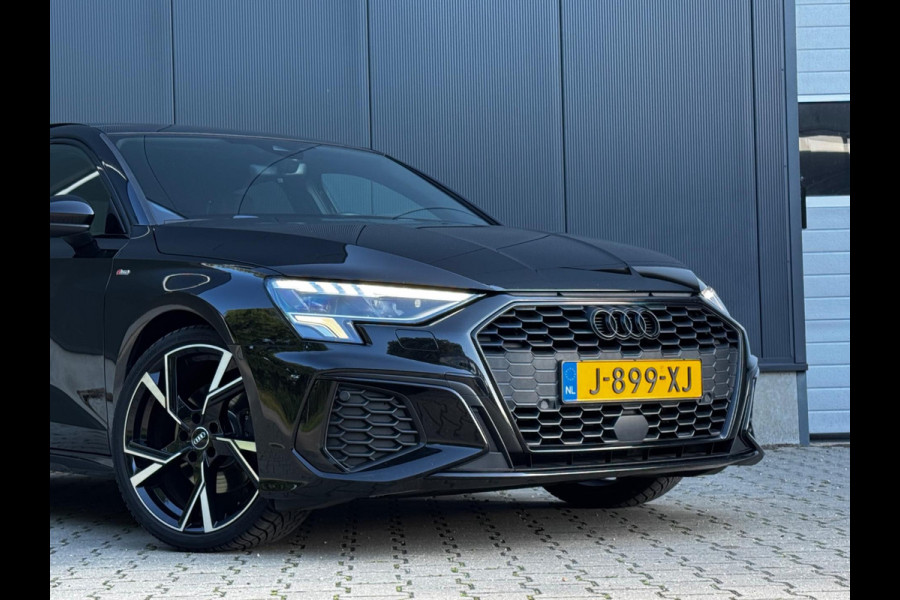 Audi A3 Sportback 35TFSI 150PK S-LINE PANORAMADAK STOELVERWARMING NAP NEDERLANDSE AUTO RS ZETELS NIEUWE MODEL