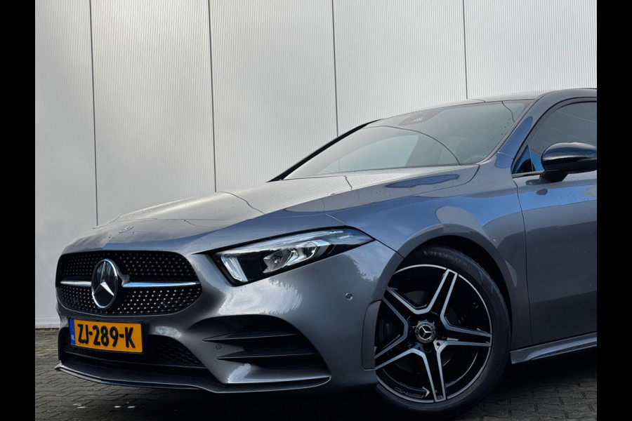 Mercedes-Benz A-Klasse A200 LIMOUSINE AMG AMBIANCE CARPLAY PANO STOELVERWARMING ORIGINEEL NEDERLANDS NAP