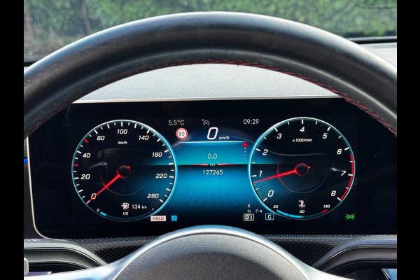 Mercedes-Benz A-Klasse A200 LIMOUSINE AMG AMBIANCE CARPLAY PANO STOELVERWARMING ORIGINEEL NEDERLANDS NAP