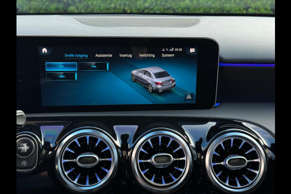 Mercedes-Benz A-Klasse A200 LIMOUSINE AMG AMBIANCE CARPLAY PANO STOELVERWARMING ORIGINEEL NEDERLANDS NAP