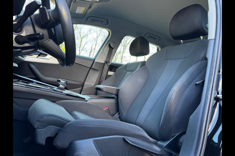 Audi A4 Avant 35TFSI LAUNCHE EDITION TREKHAAK ORIGINEEL NEDERLANDS EERSTE EIGENAAR NAP CLIMA