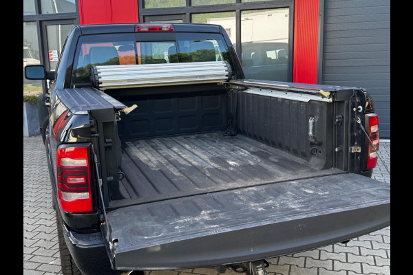 Dodge Ram 1500 5.7 V8 CREW CAB GAS LIMITED DONKERE HEMEL SCHUIFDAK LUCHTVERING RAMBOX TREKHAAK 3500KG STOELVERWARMING
