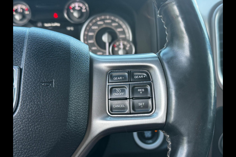 Dodge Ram 1500 5.7 V8 CREW CAB GAS LIMITED DONKERE HEMEL SCHUIFDAK LUCHTVERING RAMBOX TREKHAAK 3500KG STOELVERWARMING