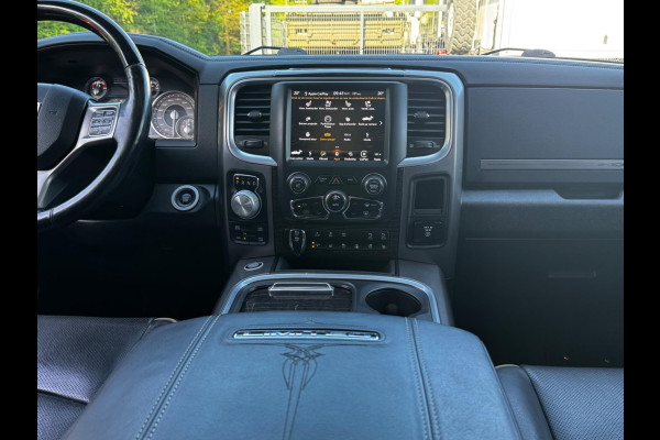 Dodge Ram 1500 5.7 V8 CREW CAB GAS LIMITED DONKERE HEMEL SCHUIFDAK LUCHTVERING RAMBOX TREKHAAK 3500KG STOELVERWARMING