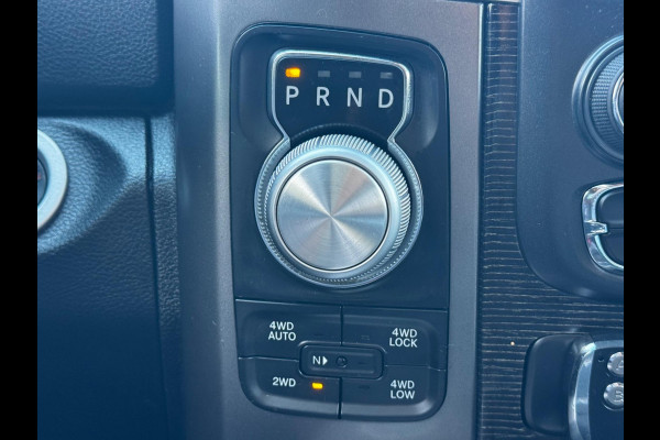 Dodge Ram 1500 5.7 V8 CREW CAB GAS LIMITED DONKERE HEMEL SCHUIFDAK LUCHTVERING RAMBOX TREKHAAK 3500KG STOELVERWARMING