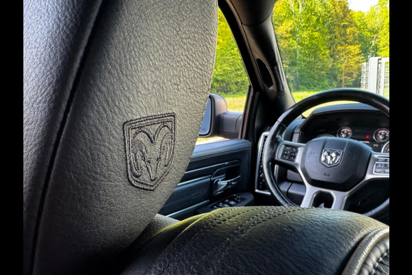 Dodge Ram 1500 5.7 V8 CREW CAB GAS LIMITED DONKERE HEMEL SCHUIFDAK LUCHTVERING RAMBOX TREKHAAK 3500KG STOELVERWARMING