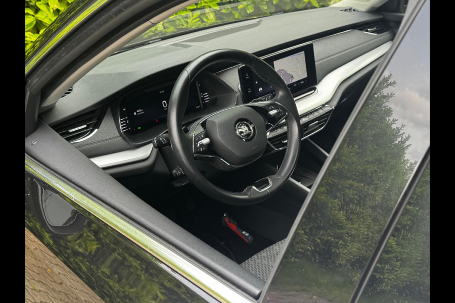 Škoda Octavia Combi E-TSI 110PK BUSINESS PLUS PANORAMADAK CARPLAY VIRTUAL NAP NEDERLANDSE AUTO