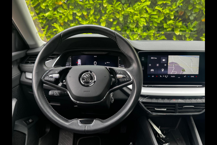 Škoda Octavia Combi E-TSI 110PK BUSINESS PLUS PANORAMADAK CARPLAY VIRTUAL NAP NEDERLANDSE AUTO