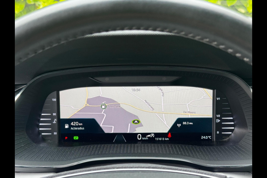 Škoda Octavia Combi E-TSI 110PK BUSINESS PLUS PANORAMADAK CARPLAY VIRTUAL NAP NEDERLANDSE AUTO