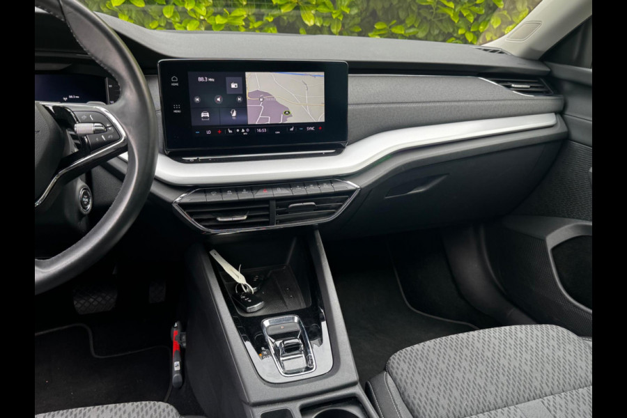 Škoda Octavia Combi E-TSI 110PK BUSINESS PLUS PANORAMADAK CARPLAY VIRTUAL NAP NEDERLANDSE AUTO