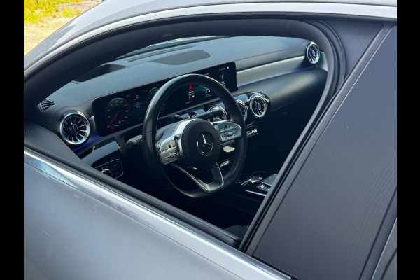 Mercedes-Benz CLA-Klasse CLA 250 4MATIC PREMIUM PLUS AMG HUD PANORAMADAK BTW ORIGINEEL NEDERLANDS NAP DEALER ONDERHOUDEN
