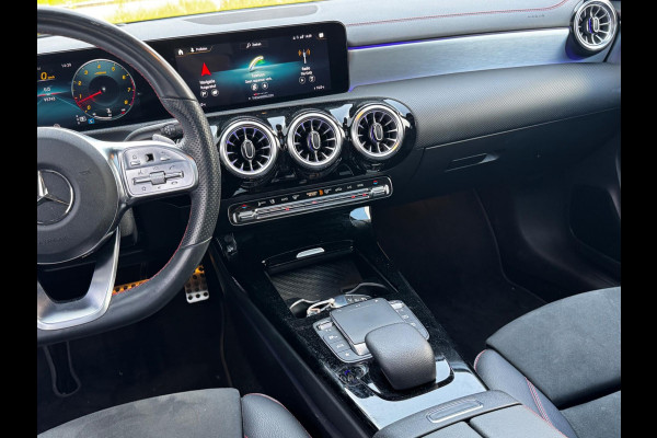Mercedes-Benz CLA-Klasse CLA 250 4MATIC PREMIUM PLUS AMG HUD PANORAMADAK BTW ORIGINEEL NEDERLANDS NAP DEALER ONDERHOUDEN