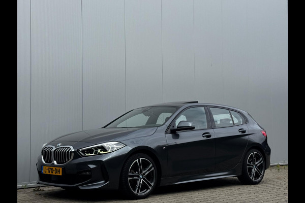 BMW 1-serie 118i HIGH EXECUTIVE M SPORT PANORAMADAK VIRTUAL DASH NAP ORIGINEEL NEDERLANDS M PAKKET
