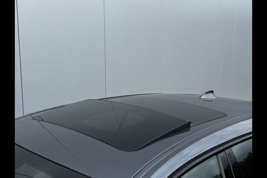 BMW 1-serie 118i HIGH EXECUTIVE M SPORT PANORAMADAK VIRTUAL DASH NAP ORIGINEEL NEDERLANDS M PAKKET