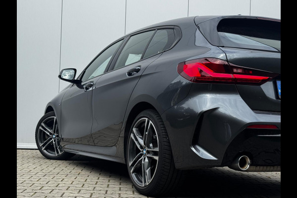 BMW 1-serie 118i HIGH EXECUTIVE M SPORT PANORAMADAK VIRTUAL DASH NAP ORIGINEEL NEDERLANDS M PAKKET
