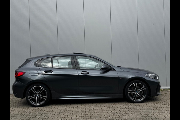 BMW 1-serie 118i HIGH EXECUTIVE M SPORT PANORAMADAK VIRTUAL DASH NAP ORIGINEEL NEDERLANDS M PAKKET
