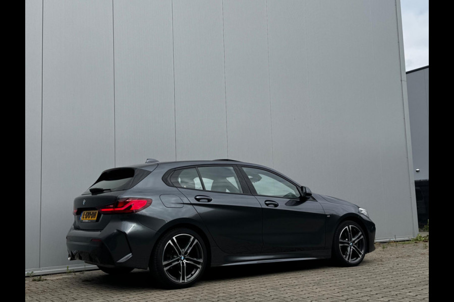 BMW 1-serie 118i HIGH EXECUTIVE M SPORT PANORAMADAK VIRTUAL DASH NAP ORIGINEEL NEDERLANDS M PAKKET