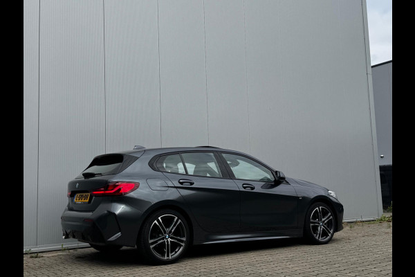 BMW 1-serie 118i HIGH EXECUTIVE M SPORT PANORAMADAK VIRTUAL DASH NAP ORIGINEEL NEDERLANDS M PAKKET