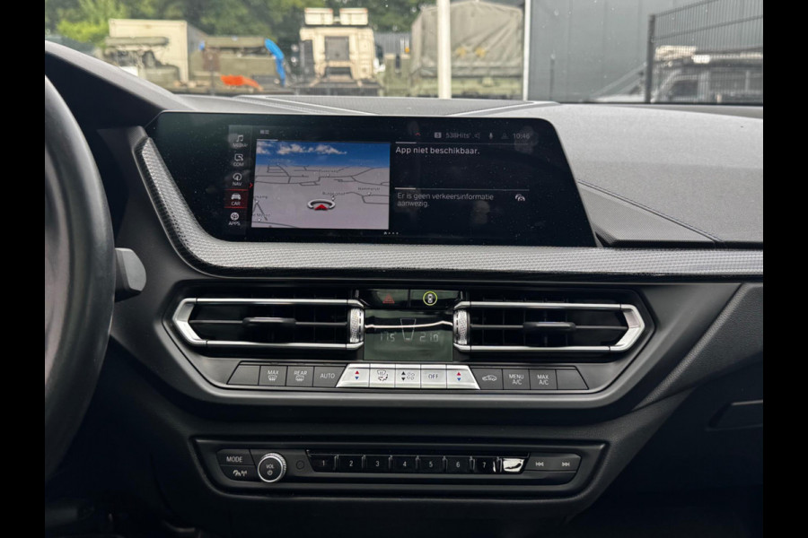 BMW 1-serie 118i HIGH EXECUTIVE M SPORT PANORAMADAK VIRTUAL DASH NAP ORIGINEEL NEDERLANDS M PAKKET