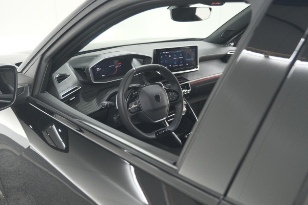 Peugeot 2008 PureTech 130 EAT8 GT | 360 Camera | Adaptieve Cruise Control | Stoelmassage | Apple Carplay