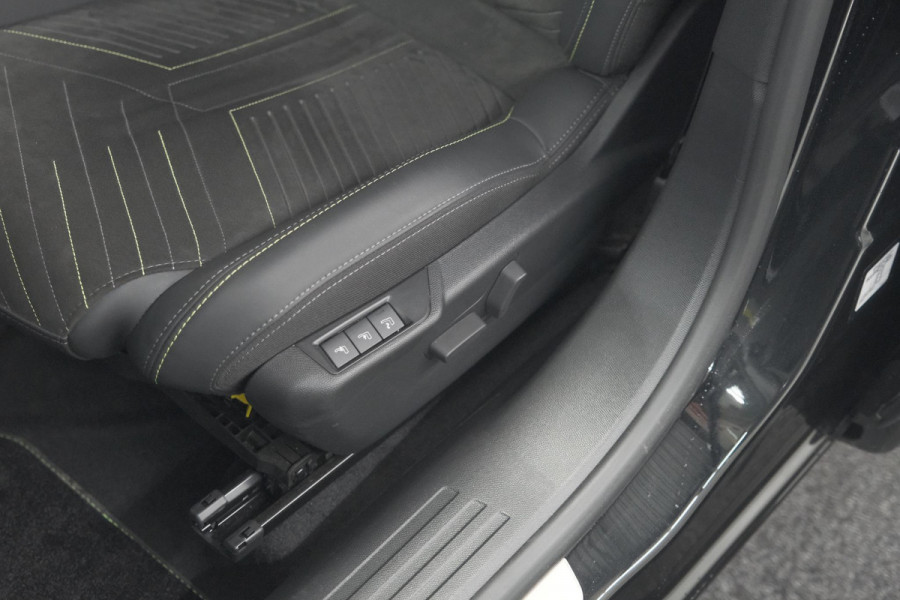 Peugeot 2008 PureTech 130 EAT8 GT | 360 Camera | Adaptieve Cruise Control | Stoelmassage | Apple Carplay