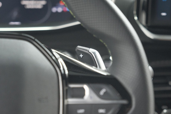 Peugeot 2008 PureTech 130 EAT8 GT | 360 Camera | Adaptieve Cruise Control | Stoelmassage | Apple Carplay