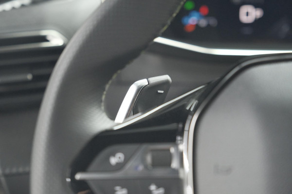 Peugeot 2008 PureTech 130 EAT8 GT | 360 Camera | Adaptieve Cruise Control | Stoelmassage | Apple Carplay