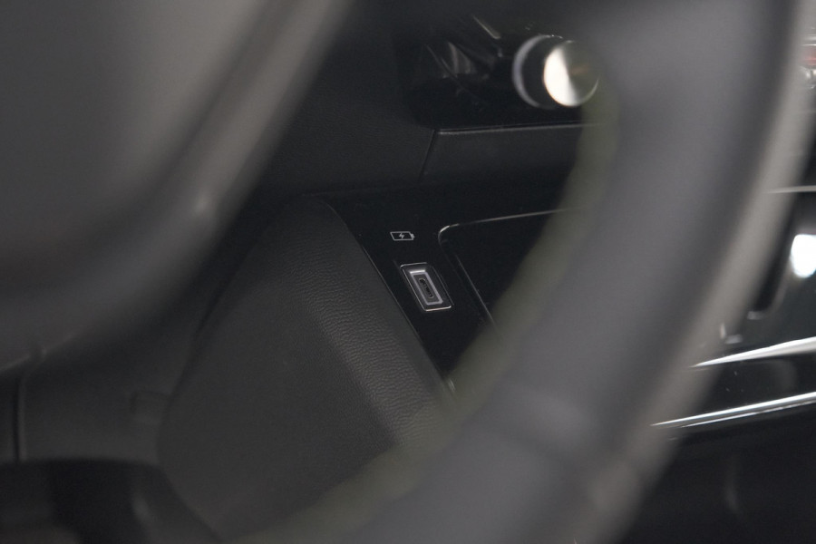 Peugeot 2008 PureTech 130 EAT8 GT | 360 Camera | Adaptieve Cruise Control | Stoelmassage | Apple Carplay