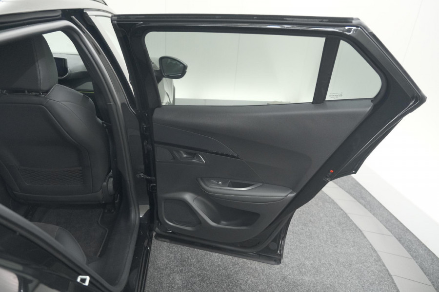 Peugeot 2008 PureTech 130 EAT8 GT | 360 Camera | Adaptieve Cruise Control | Stoelmassage | Apple Carplay